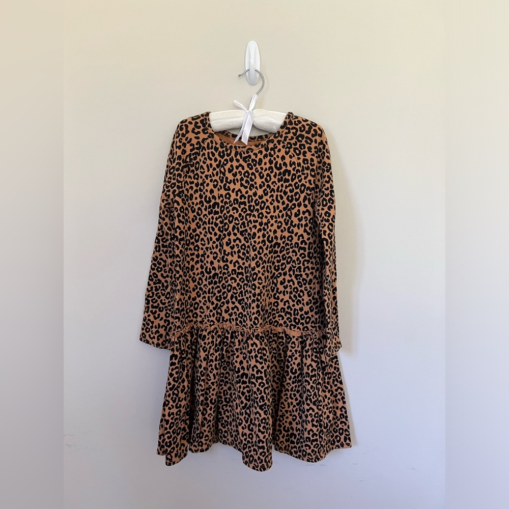 Adorable, leopard print girls dress